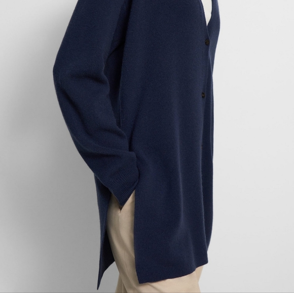 Theory • Long Cardigan In Cashmere - Picture 3 of 10
